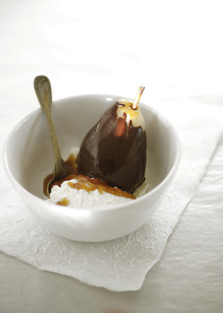 Αχλάδια ποσέ με πορτοκάλι βουτηγμένα σε μαύρη σοκολάτα και μαστίχα -  mastihashop